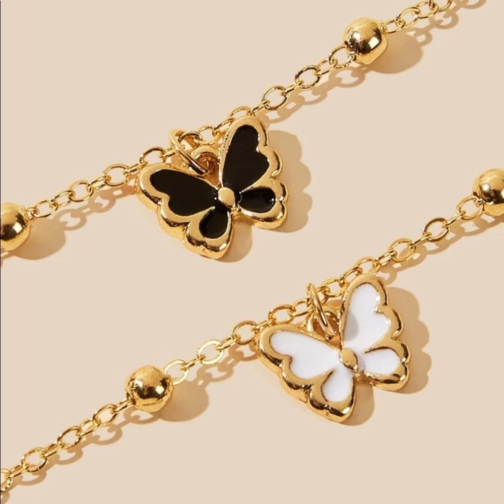 Butterfly Charm Necklace Set - Picture 3 of 4